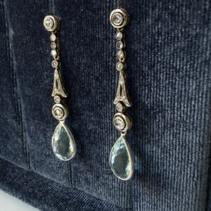 Long aquamarine and rose cut diamond earrings set in platinum and 18k gold. XIX century