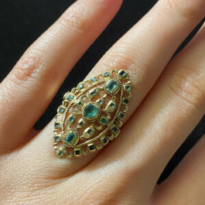 Iberian emerald navette. XVIII century